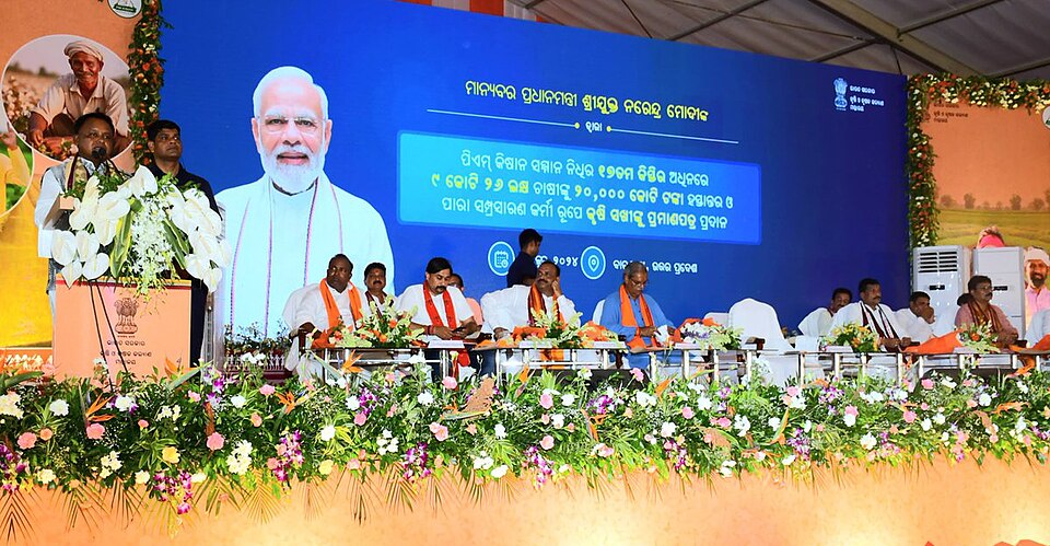 Mohan_Charan_Majhi_Addressing_to_farmers_at_PM_Kishan_Nidhi_Yojna_program_at_Bargarh,_Odisha